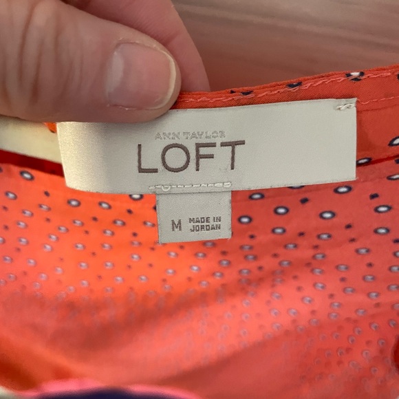 Bundle of 2 women’s sleeveless shirts - Picture 3 of 9